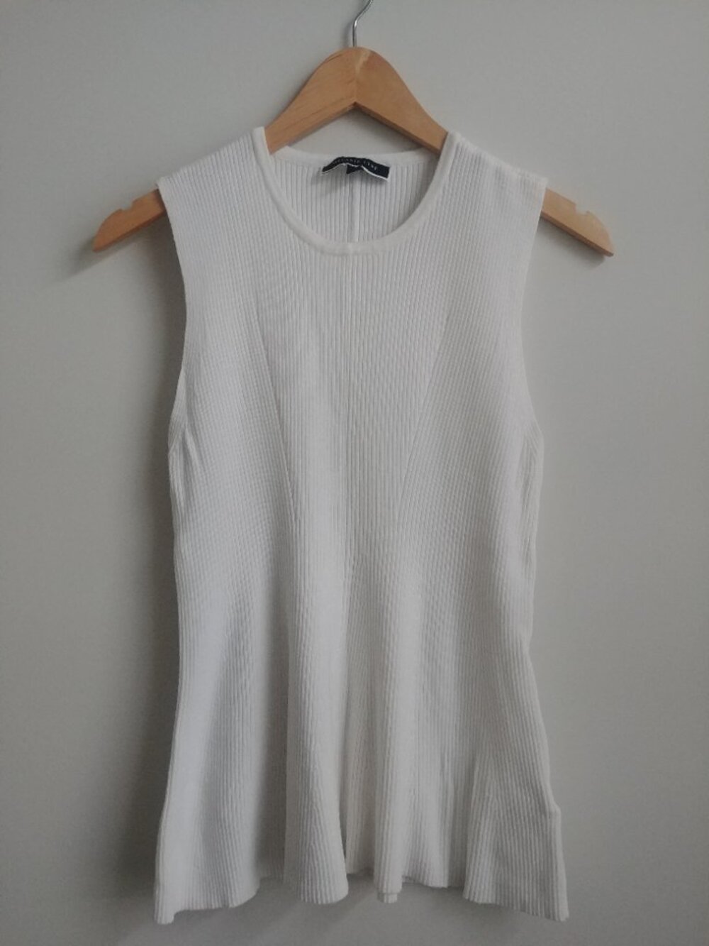 Melanie Lyne ribbed flare sleeveless sweater knit stretch top white Large